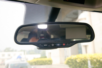 2013款凯雷德ESV铂金版加长型