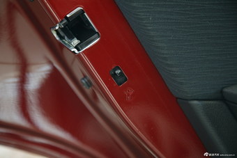 2014款 宝马X1 sDrive18i 时尚型