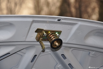 2015款 五菱宏光V1.5L手动标准型