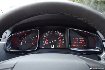 2016款DS 5LS 1.6T自动豪华版THP160