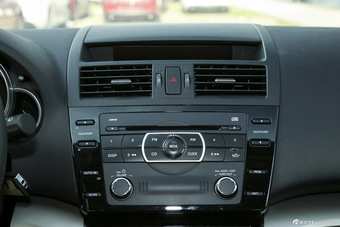 2015款睿翼2.0L自动轿跑精英型