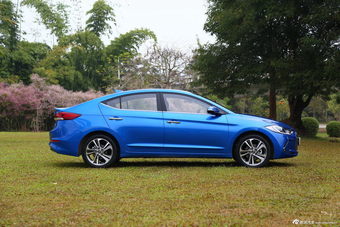 2016款领动1.6L自动智炫旗舰型