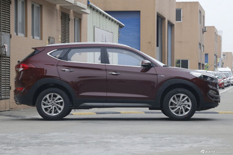 2015款全新途胜1.6T自动两驱智能型