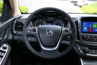 2015款 宝骏560 1.8L手动豪华型