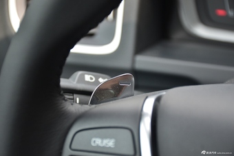 2017款沃尔沃V60 2.0T T5自动 智雅型