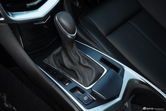 2015款凯迪拉克SRX 3.0L自动舒适型