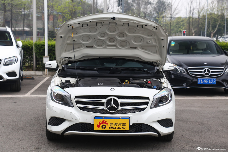 2016款奔驰A级 A180 1.6T自动