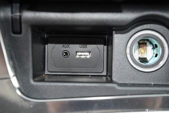 2016款中华V5 1.5L手动两驱运动型