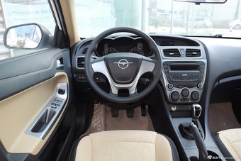 2015款海马福美来1.6L手动风尚型