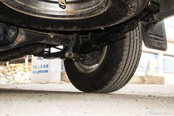 2015款雄师F16 2.0T手动柴油两驱基本型