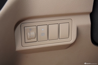 2015款图雅诺2.8T长轴商务版