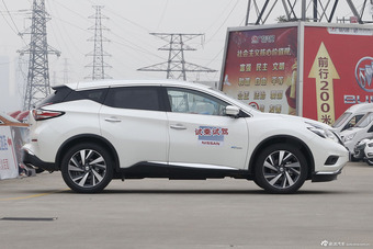 2015款楼兰 2.5L自动S/C HEV XV四驱混动旗舰版