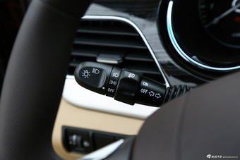 2016款宝骏730 1.8L手动舒适型