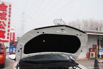 2015款逸动纯电动尊贵版