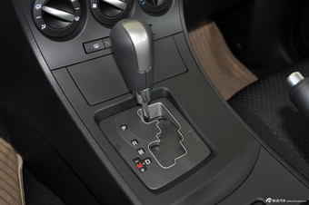 2013款马自达3星骋三厢1.6L自动精英型