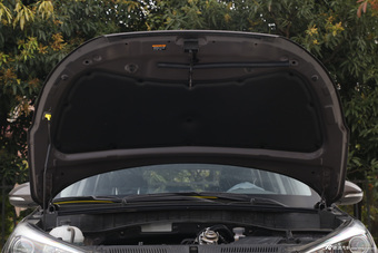 2015款全新途胜1.6T自动两驱智能型