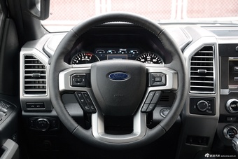 2015款福特F-150 5.0L自动PLATINIUM