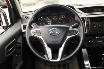 2015款猎豹Q6 2.0T手动两驱版