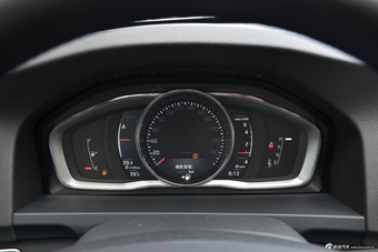 2017款沃尔沃V60  2.0T自动 T5 智逸版