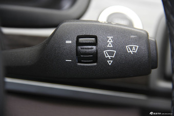 2014款宝马5系525Li豪华设计套装