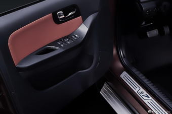 2013款海马S7官方图