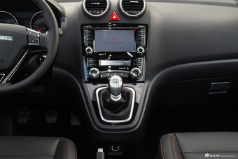 2015款哈弗H6升级版1.5T手动四驱精英型