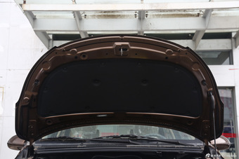 2015款奇瑞E3 1.5L手动风尚型