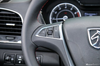 2015款 宝骏560 1.8L手动豪华型