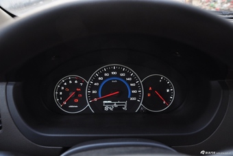 2015款 五菱宏光V1.5L手动标准型