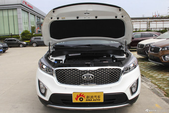 2015款索兰托L 2.4L自动汽油四驱精英版 7座 国5