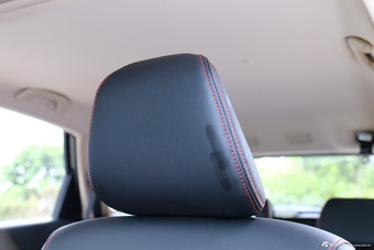 2015款 宝骏560 1.8L手动豪华型