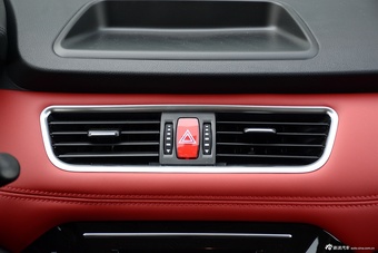 2016款哈弗H1 1.5L自动豪华型蓝标