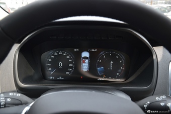 2016款沃尔沃XC90升级版 2.0T自动 T6智逸版
