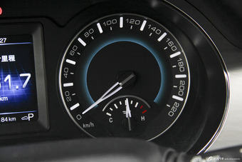 2015款哈弗H2 1.5T自动两驱尊贵版