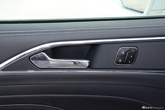 2015款金牛座2.7T自动旗舰型