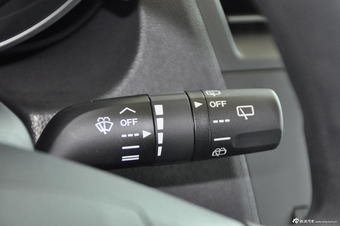 2013款马自达3星骋两厢1.6L自动精英型