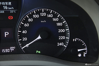 2013款雷克萨斯RX270豪华版