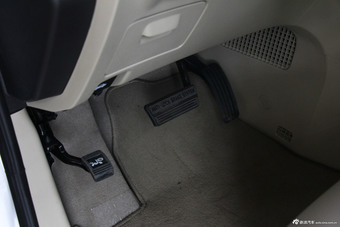 2014款GL8 2.4L CT豪华商务舒适版到店实拍