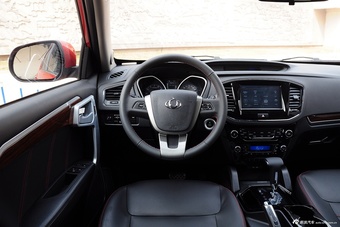 2015款吉利GX7 2.0L自动运动版尊贵型