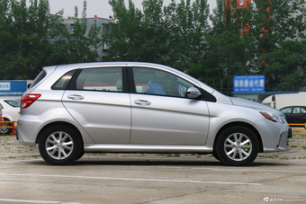 2015款北汽新能源EV200轻秀版