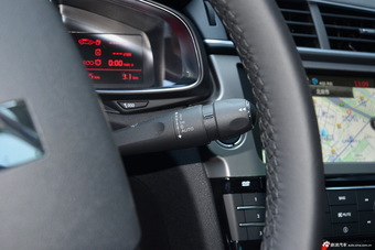 2016款DS 5LS 1.6T自动豪华版THP160