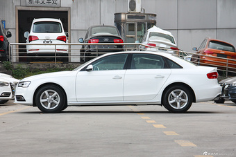 2016款奥迪A4L 35TFSI自动标准型