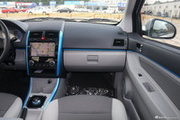 2015款北汽新能源EV200轻秀版