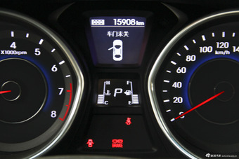 2013款朗动1.6L自动尊贵型