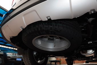 2015款哈弗H5 2.0T手动两驱尊贵型图片