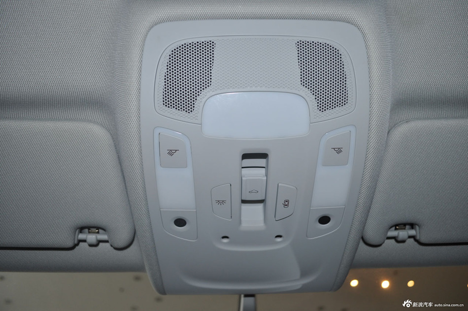 2012款奥迪A6L 2.0L TFSI手自一体舒适型