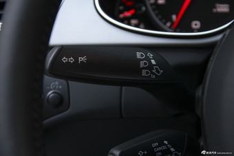 2016款奥迪A4L 35TFSI自动标准型