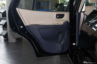 2013款圣达菲1.8T自动两驱天窗版