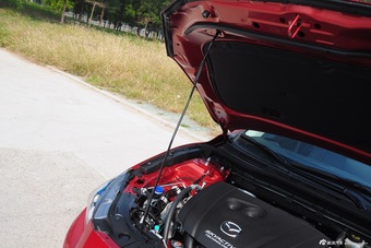 2016款马自达3昂克赛拉 三厢 2.0L自动运动型