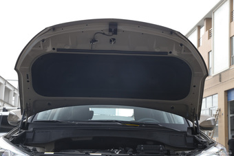 2015款全新胜达2.0T自动四驱智能型 5座